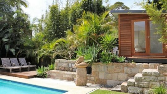 5 Pool Houses to Complete Your Backyard Retreat