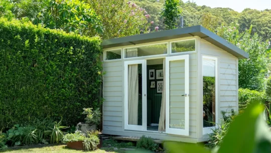 Behind the scenes – A tiny yet mighty home office